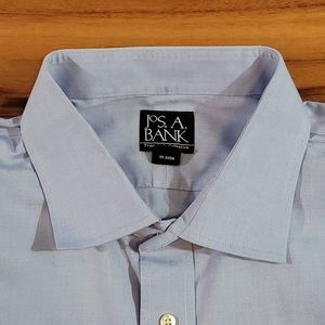 Jos A Bank Traveler's Collection Dress Shirt
